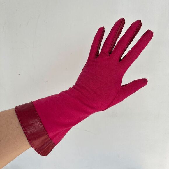 Vintage Accessories - Vintage 50s Handmade Pink Gloves Sz 6.5 Leather Trim & Inset Detail